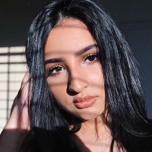 Meet your Posher, Fateha